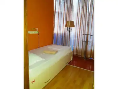 FLAT1 - 4