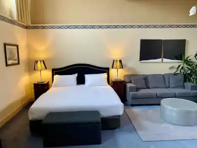 The Macquarie - 96