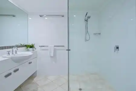 Noosa Tropicana - 60