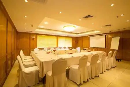 Rolla Suites - 9