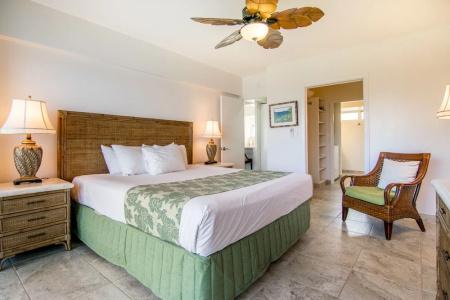 Waikiki Shore by OUTRIGGER - 166
