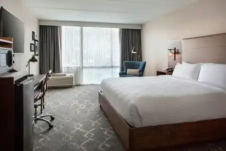 Four Points by Sheraton Philadelphia Northeast - 3
