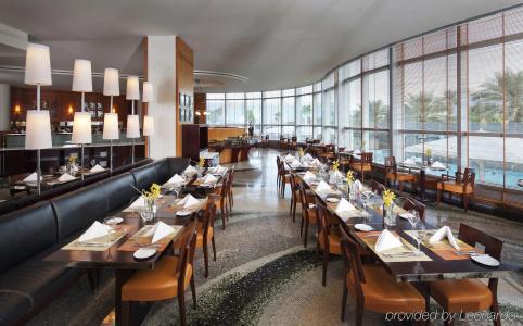 Jumeirah Emirates Towers - 12