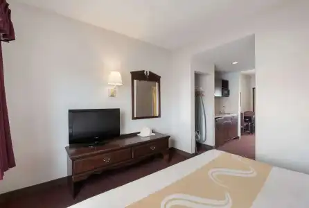 Quality Inn Grand Suites Bellingham - 3