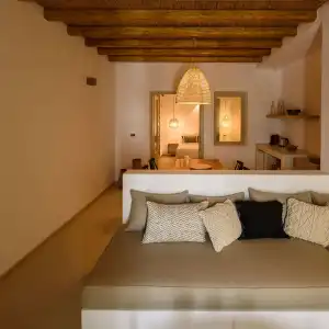 Este Luxury Suites - 16