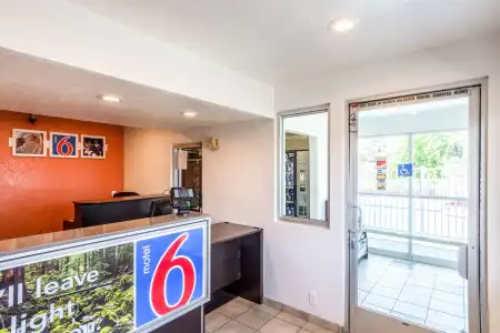 Motel 6 Redding, CA - Central - 1