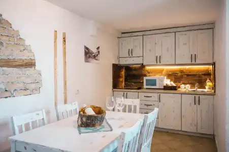 Apartments Bazar - 85