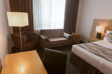 Park Plaza Cardiff - 39