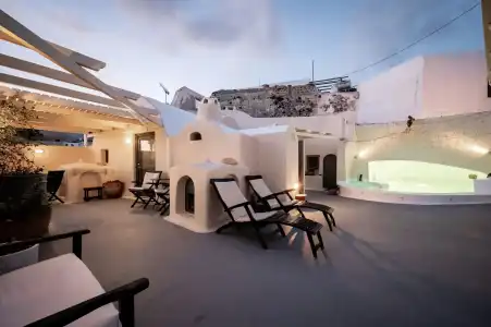 Lotza Studios - 220