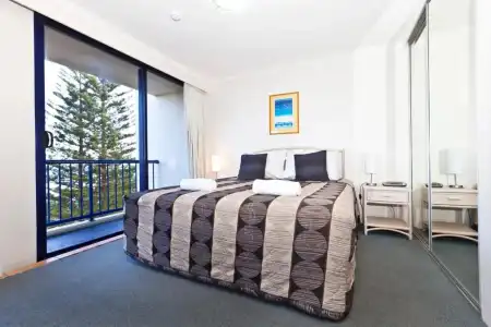 Surf Regency Apartments - 39