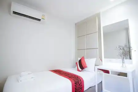 Hope Land Sukhumvit 8 - 96