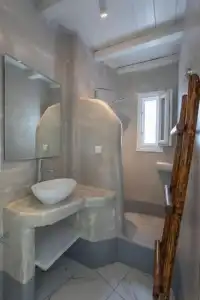 Crystal Suites - 8