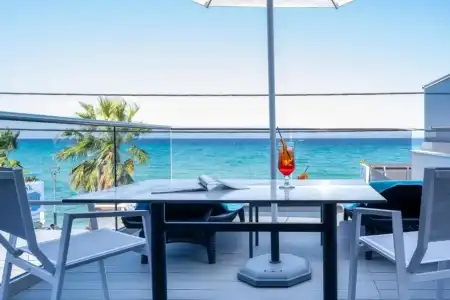 Emily's Luxury Suites - 9