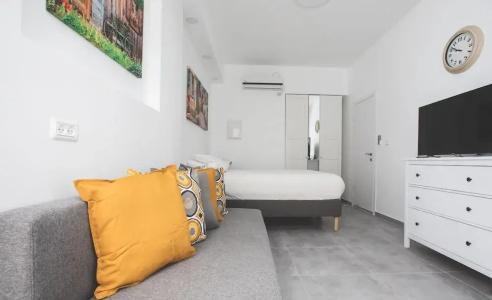 Villa Carmel Boutique - 127
