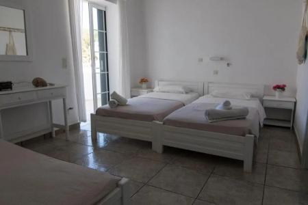 Armadoros / Ios Backpackers - 65