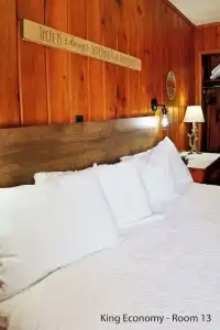 Park Motel and Cabins - 26