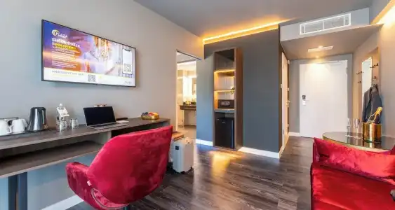 PLAZA Premium - 134
