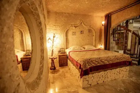 Oread Cave Suites - 242