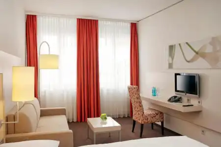 H+ München - 18
