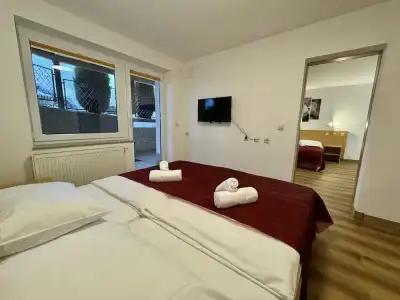 Center - 5