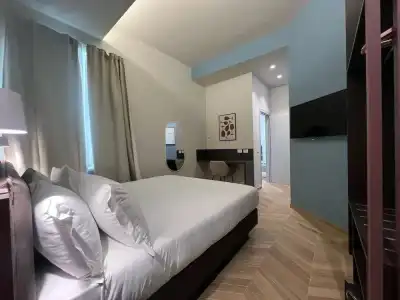 RossoVino Milano Boutique - 37