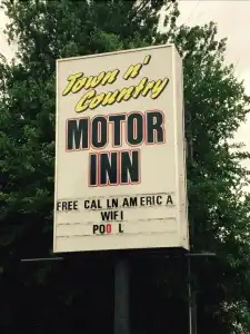 Town N Country Motor Inn - 0