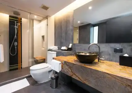 RakYim Siam Sukhumvit 15 - 60
