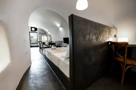 Lotza Studios - 142
