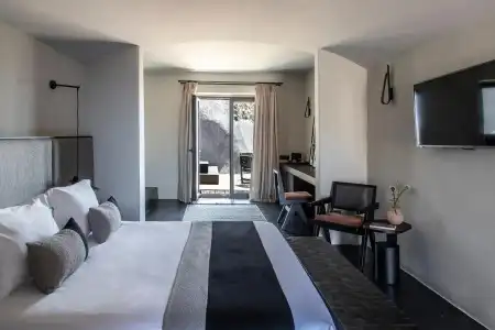 Nimbus Santorini - 9