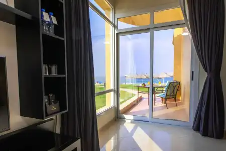 Royal Beach & Resort - 16