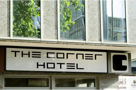 Homaris The Corner – Self-Check In - 10
