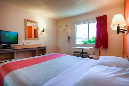 Motel 6 Las Vegas, NV - Boulder Highway - 35
