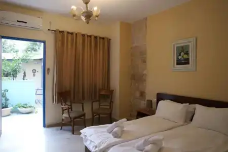 Port Inn - Hostel - 1