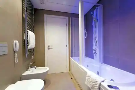 DoubleTree by Hilton City Centre - 59