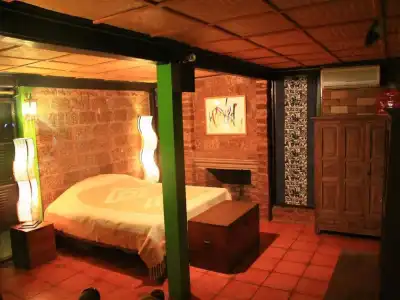 The Riverside Guest House - 0