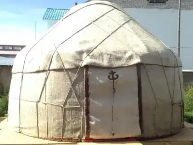 Urban Monkey Tent Hostel & Bar - 16