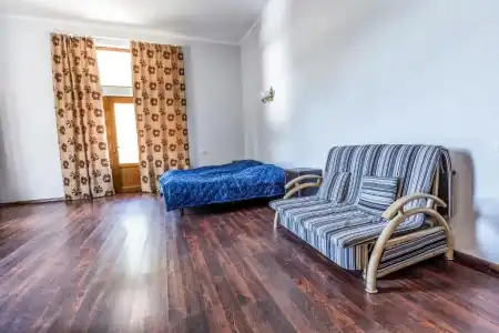 B & B Juta - 8