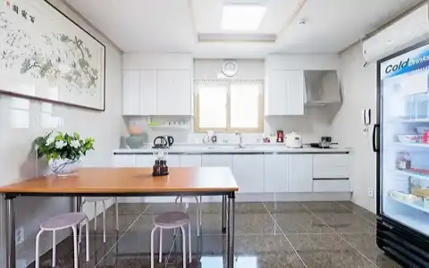 Hub Guest House - 17