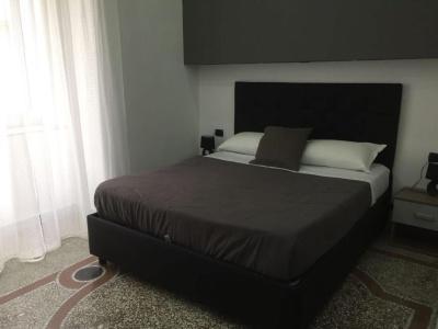 MB95 Mezzocannone Luxurious B&B - 23
