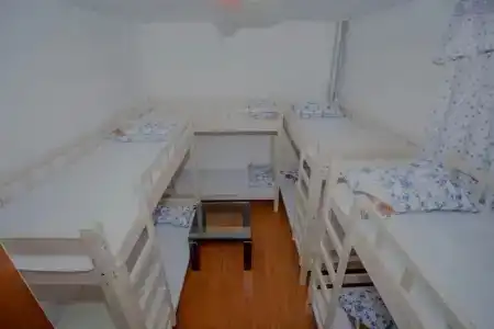Laiyin Garden City Hostel - 24