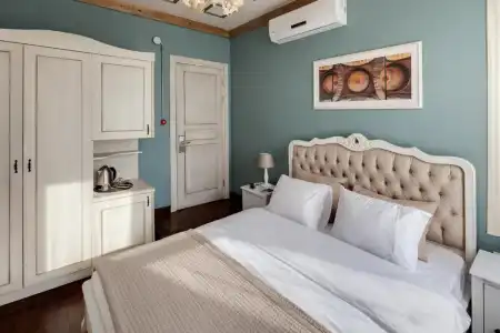 Loka Suites - 4