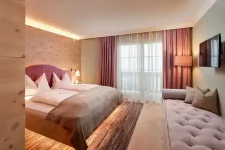 Romantikhotel - 75