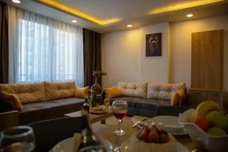 Golden World Suite - 9