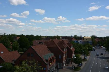 Meyn's Apartments & - 15