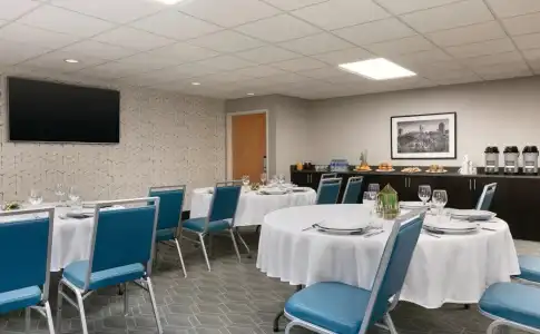 Four Points by Sheraton Raleigh Arena - 20