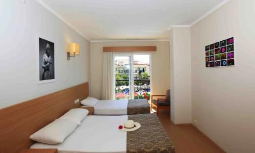 Sun City Apartments & - 4