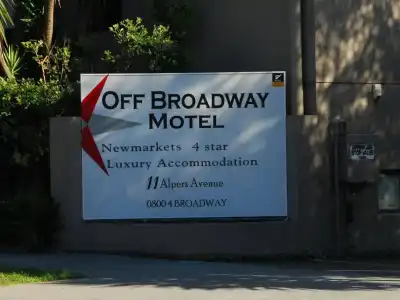 Off Broadway Motel - 0