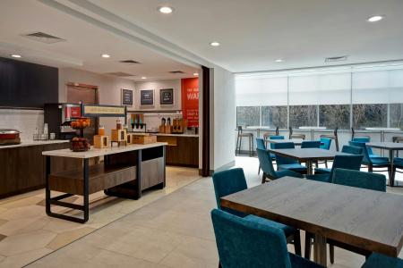 Hampton Inn NY-JFK - 27