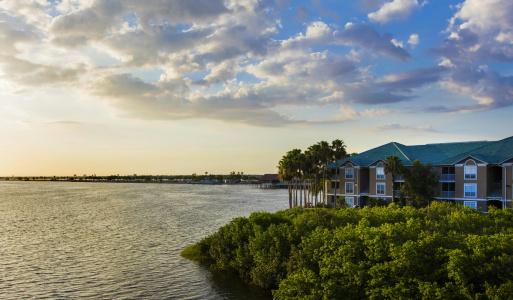Sailport Waterfront Suites - 17