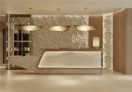 DoubleTree by Hilton - 6